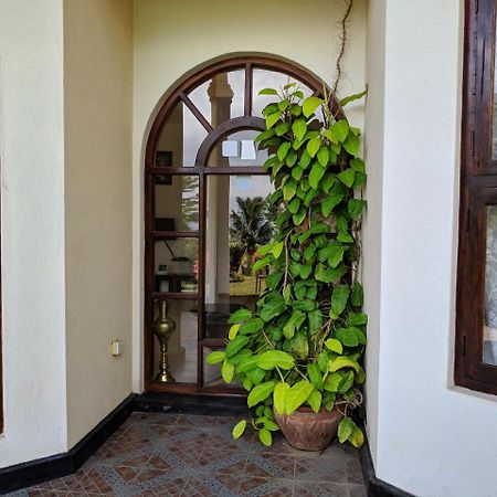 Kanda Holiday Bungalow แคนดี้ ภายนอก รูปภาพ