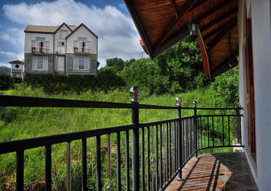 Kanda Holiday Bungalow แคนดี้ ภายนอก รูปภาพ