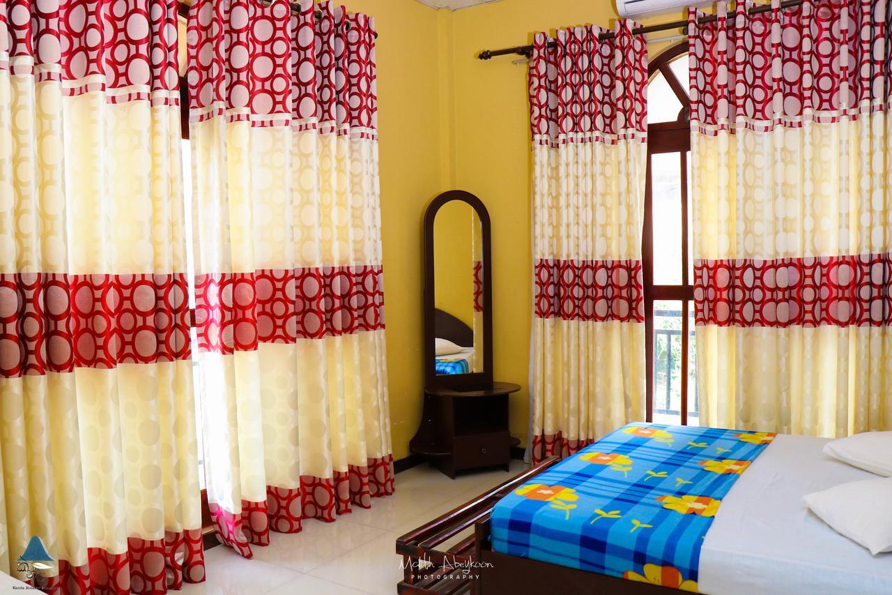 Kanda Holiday Bungalow แคนดี้ ภายนอก รูปภาพ