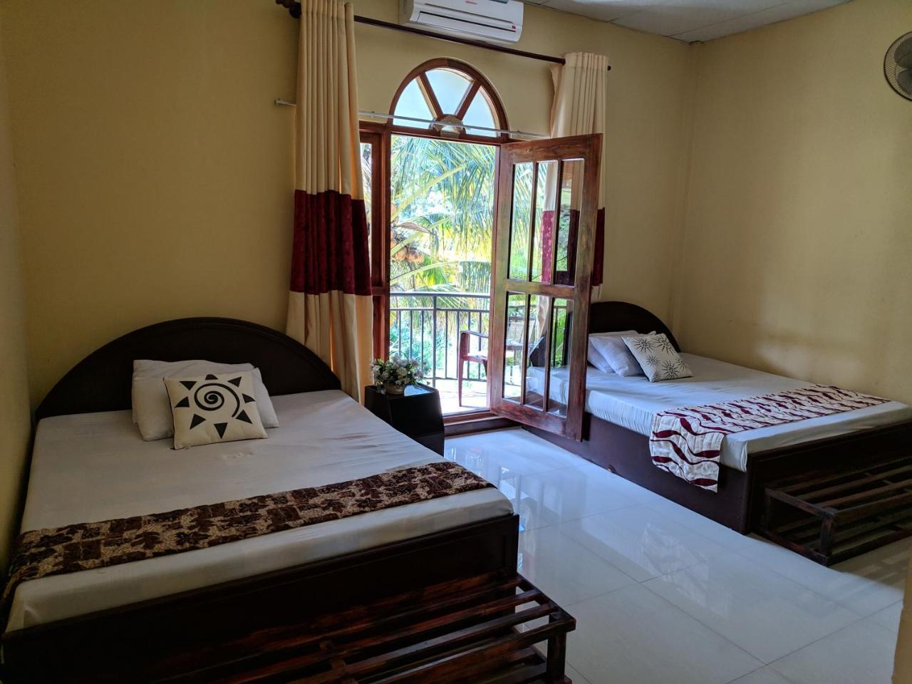 Kanda Holiday Bungalow แคนดี้ ภายนอก รูปภาพ