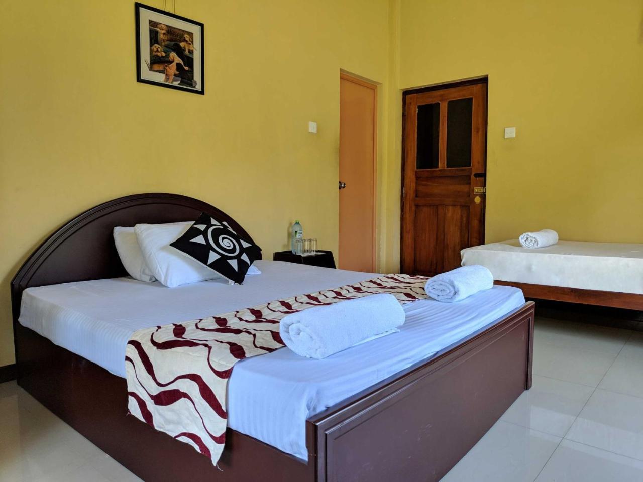 Kanda Holiday Bungalow แคนดี้ ภายนอก รูปภาพ