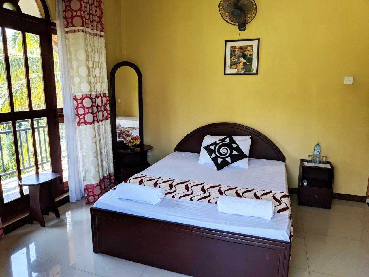 Kanda Holiday Bungalow แคนดี้ ภายนอก รูปภาพ