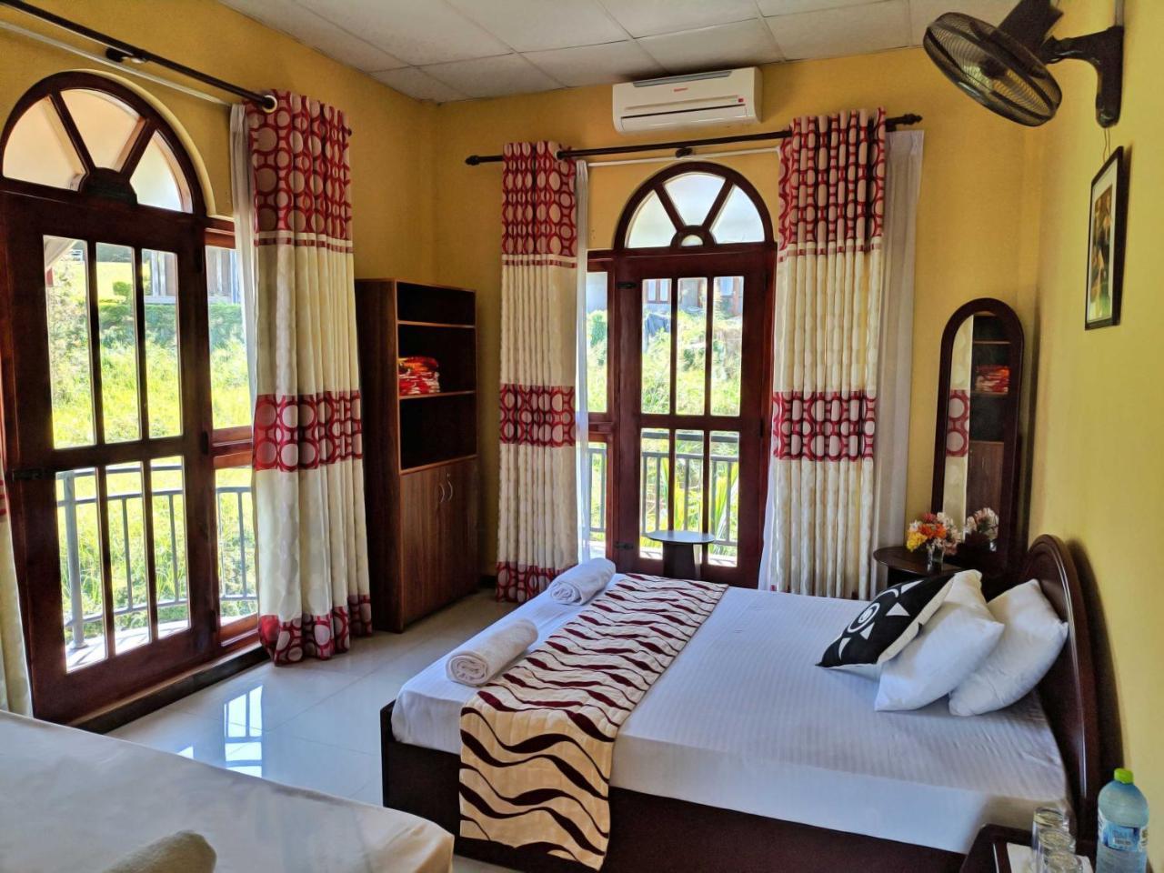 Kanda Holiday Bungalow แคนดี้ ภายนอก รูปภาพ